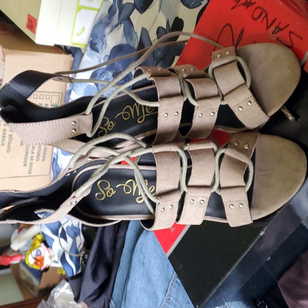 SO ME heels